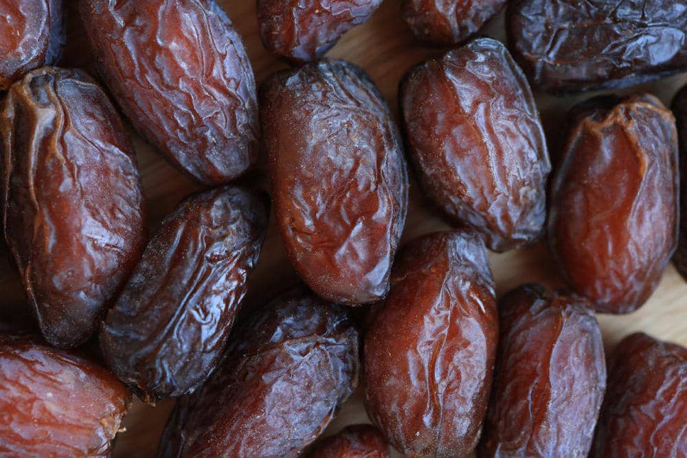 ilustrasi buah kurma