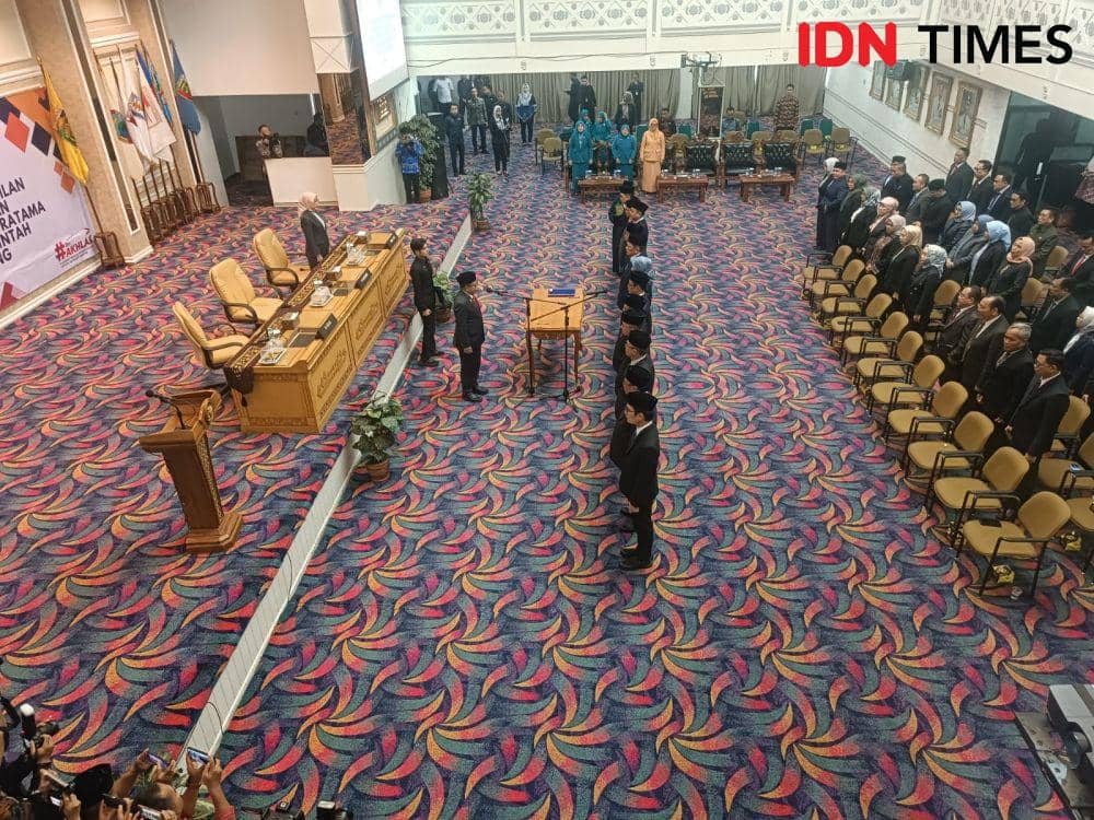 Pelantikan 12 Pejabat Pimpinan Tinggi Pratama hasil uji kompetensi di lingkungan Pemprov Lampung, Jumat (7/2/2025). (IDN Times/Tama Yudha Wiguna).