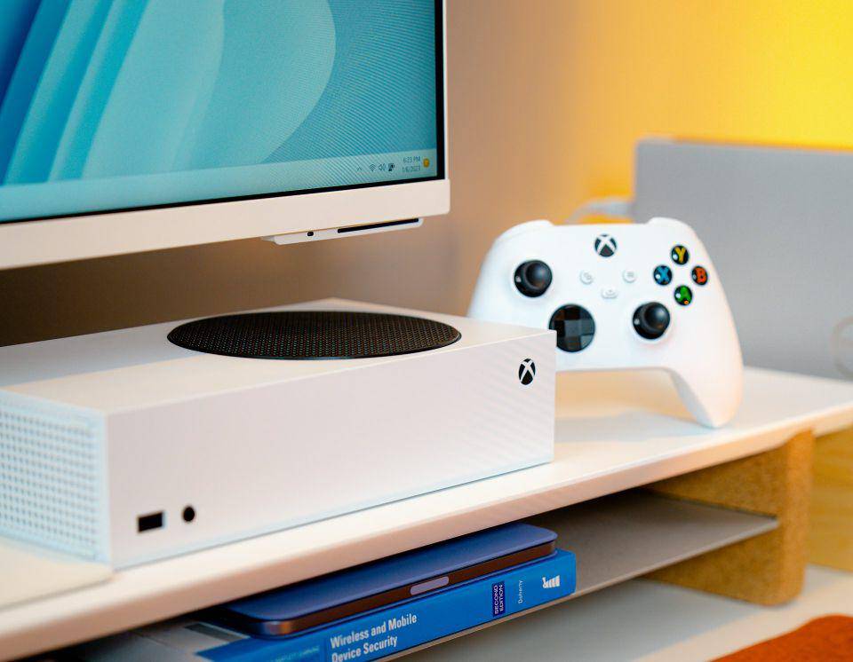 Xbox Series S (unsplash.com/@jaimemarrero)
