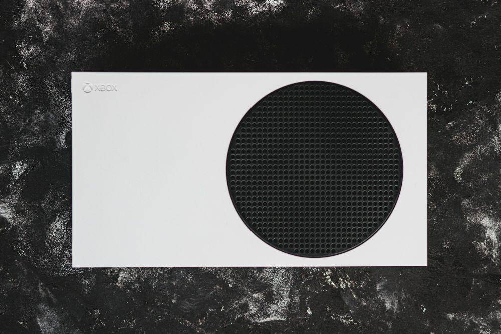 Xbox Series S (unsplash.com/@kamil_switalski)