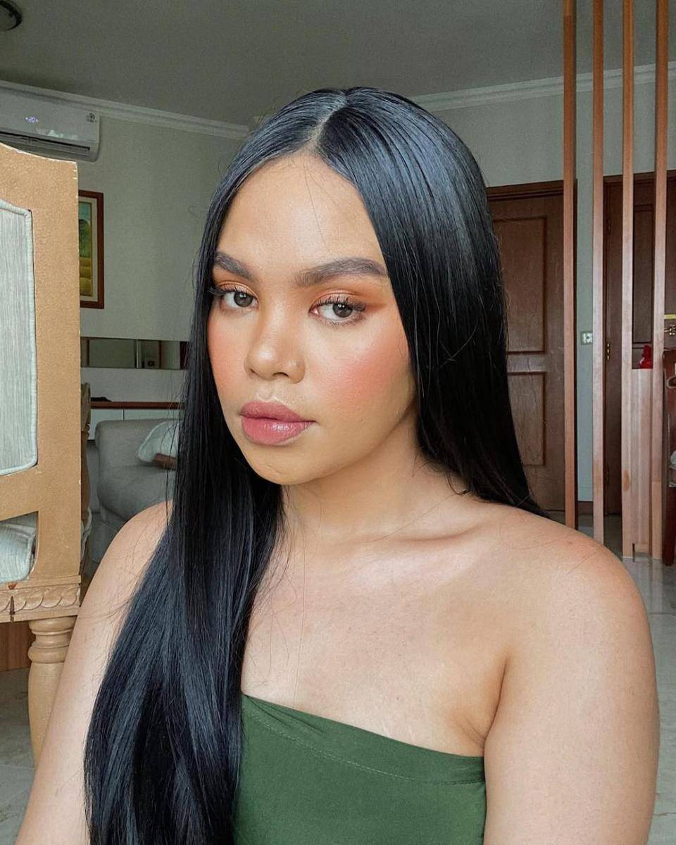 gaya makeup natural ala Lifni Sanders (instagram.com/lifnisanders)