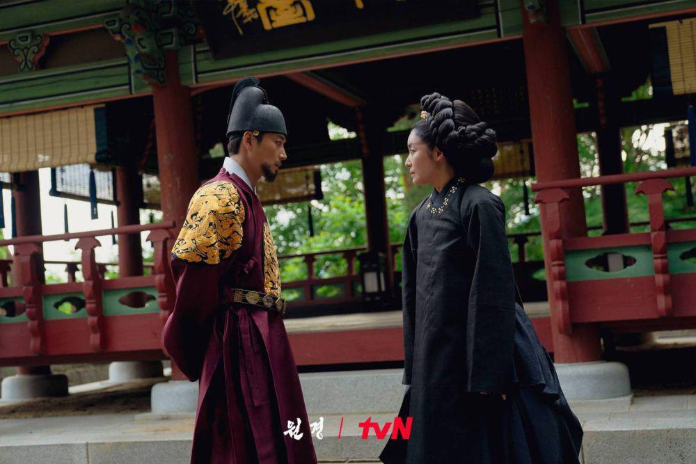 8 Plot Twist di Ending Drakor The Queen Who Crowns, Mengejutkan!