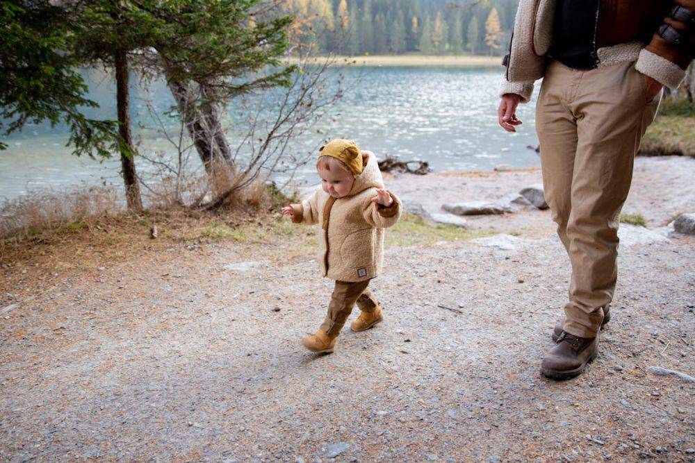 Potret anak memakai jaket tebal (pexels.com/@tatianasyrikova