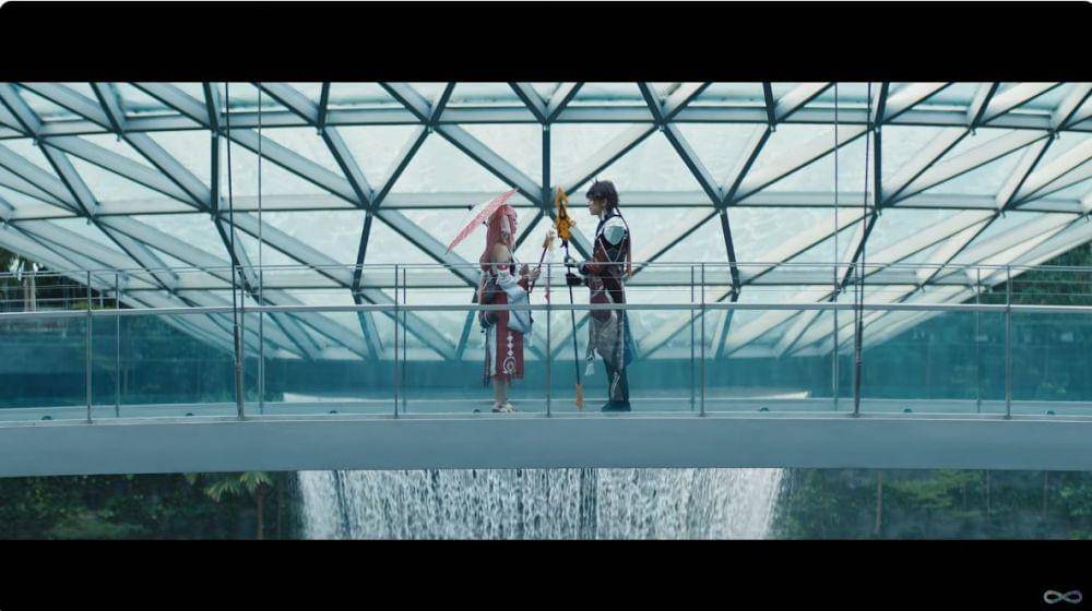 (youtube.com/@coldplay)