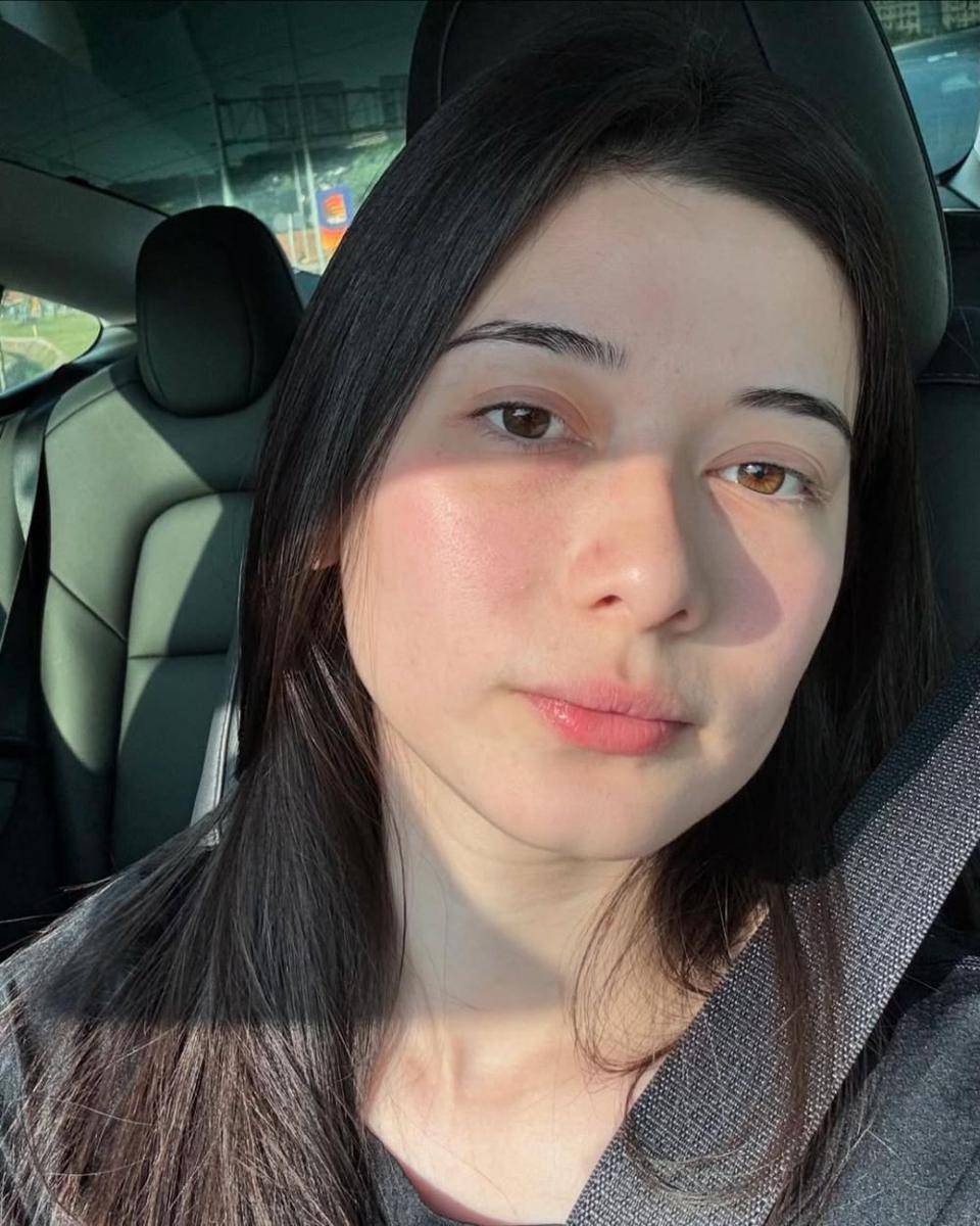 Gaya Makeup Iris Wulur (instagram.com/iriswullur_)