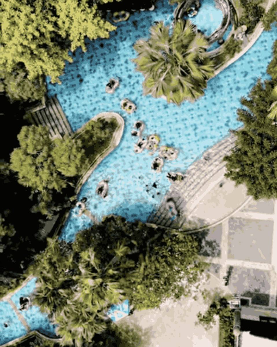 Transera Waterpark Bekasi (https://www.instagram.com/transerawaterpark.bekasi/)
