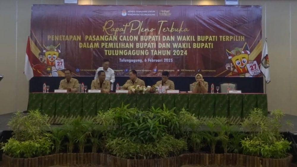 Rapat pleno penetapan pasangan calon terpilih Pilkada Tulungagung. IDN Times/ Bramanta Pamungkas