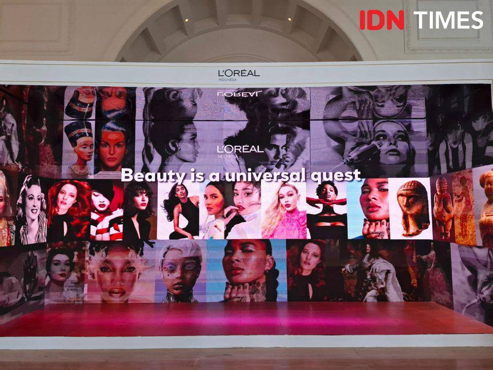 potret Exhibition Perjalanan 45 Tahun L'Oréal Indonesia di The Tribrata Dharmawangsa, Jakarta, pada Kamis (6/2/2025). (IDN Times/Adyaning Raras)