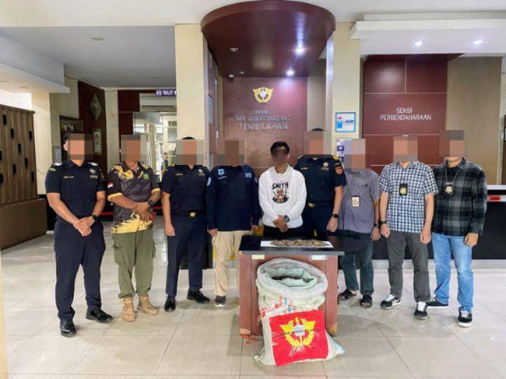 Bea Cukai gagalkan pengiriman ilegal 30 kilogram sisik tenggiling di perairan Sungai Indragiri, Riau. (Dok. Bea Cukai)