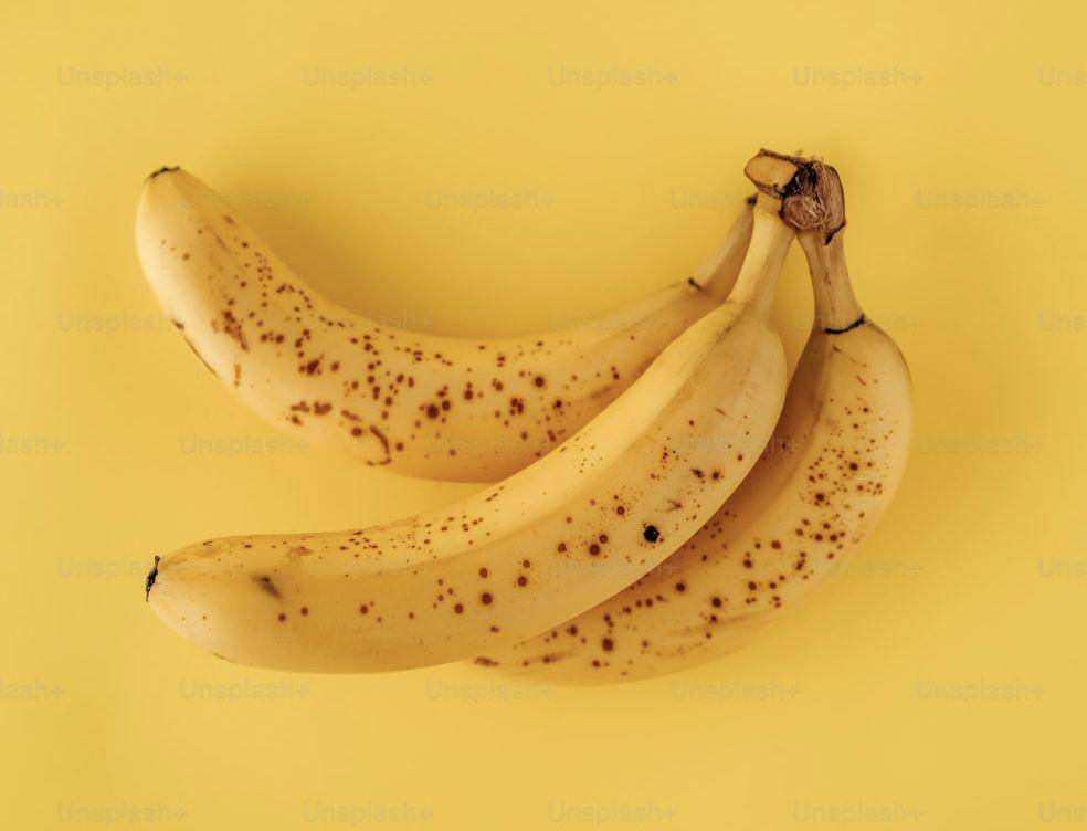 ilustrasi pisang yang terlalu matang (unsplash.com/Hans Isaacson)