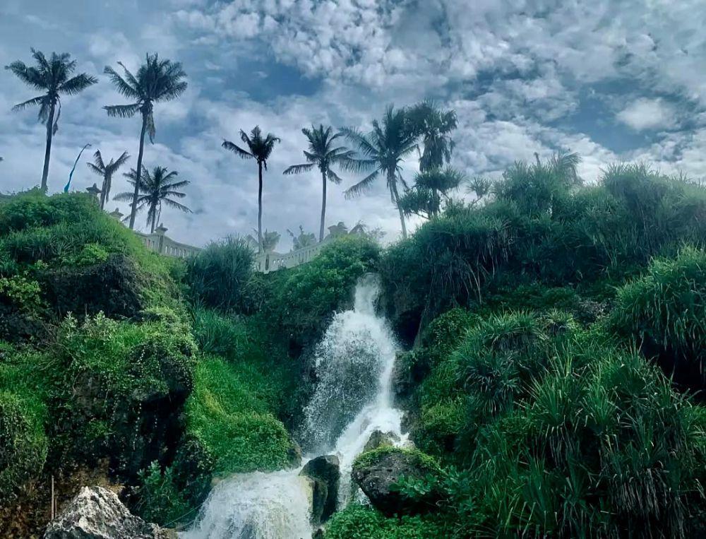 Air Terjun Parangendog Jogja, Cuma Muncul saat Musim Hujan!
