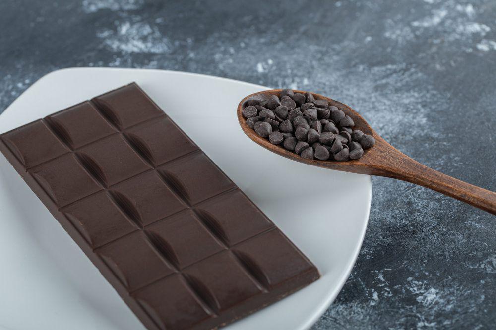 Apa Bedanya Cokelat Couverture dan Cokelat Compound?