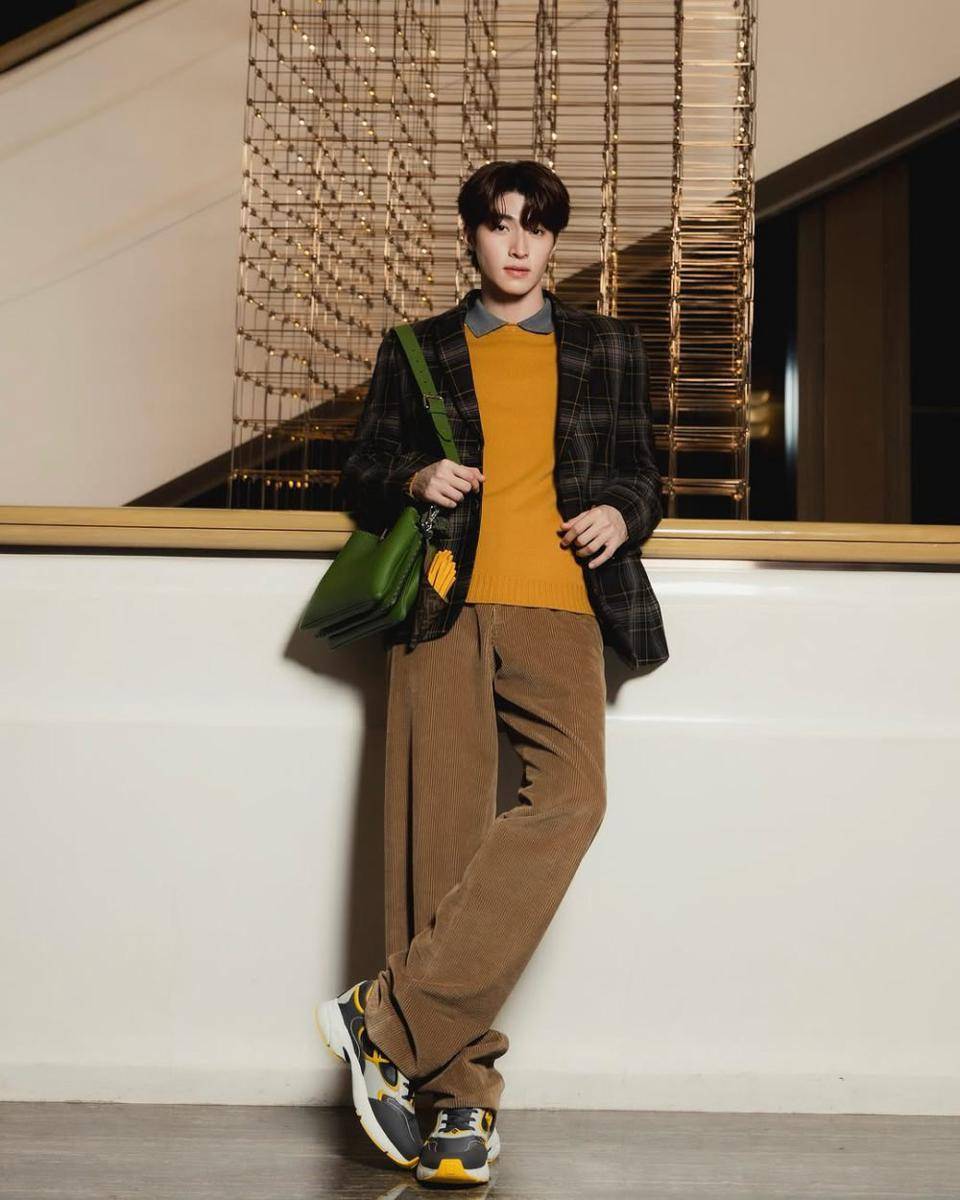 Blue Pongtiwat (instagram.com/blue_pongtiwat)