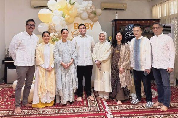 7 Potret Gender Reveal Kehamilan Nabila Sudiro, Tora Siap Jadi Kakek