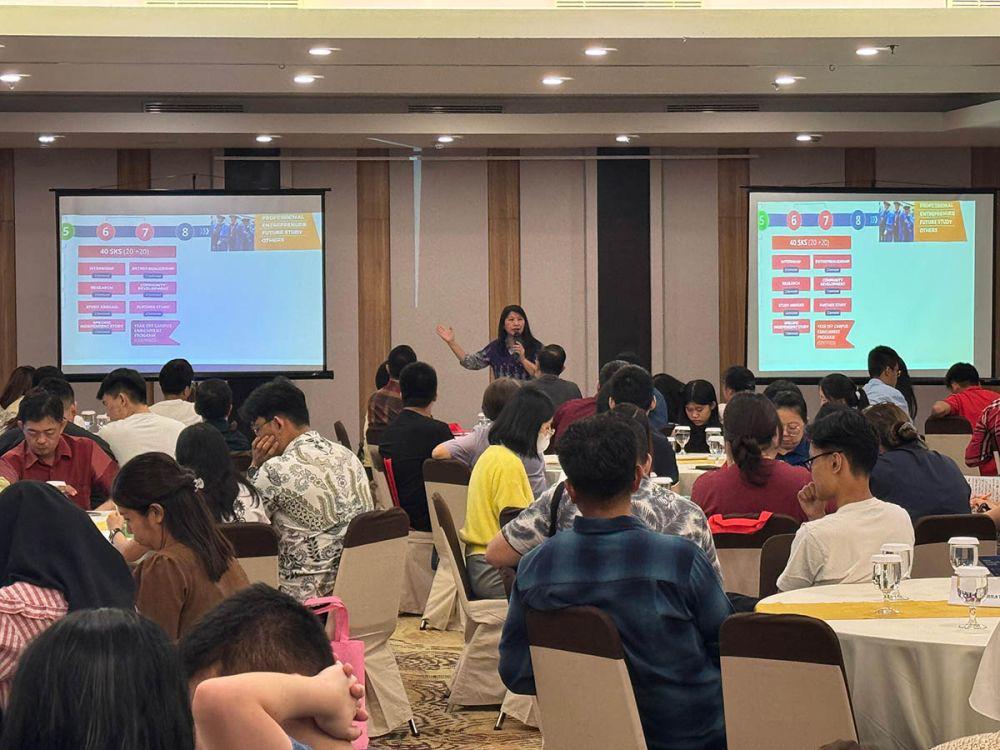 Binus Medan Perkenalkan Program
Inovatif Cetak Digitalpreneur Muda