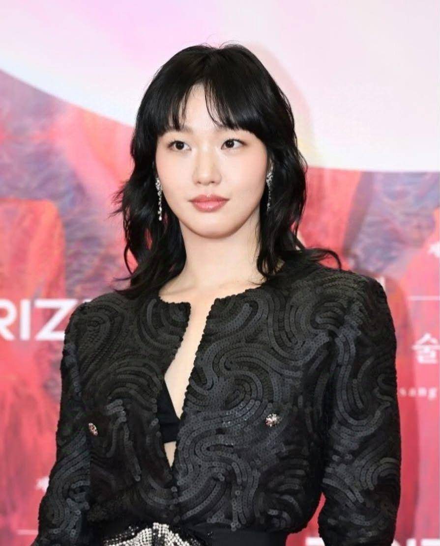 rambut modern shag Kim Go Eun (instagram.com/ggonekim)