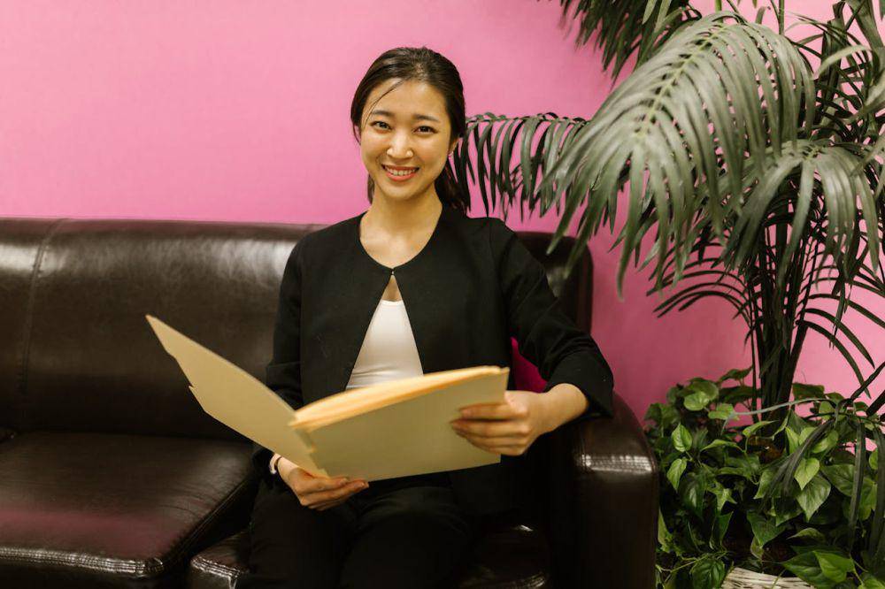 ilustrasi perempuan karier (pexels.com/RDNE Stock project)