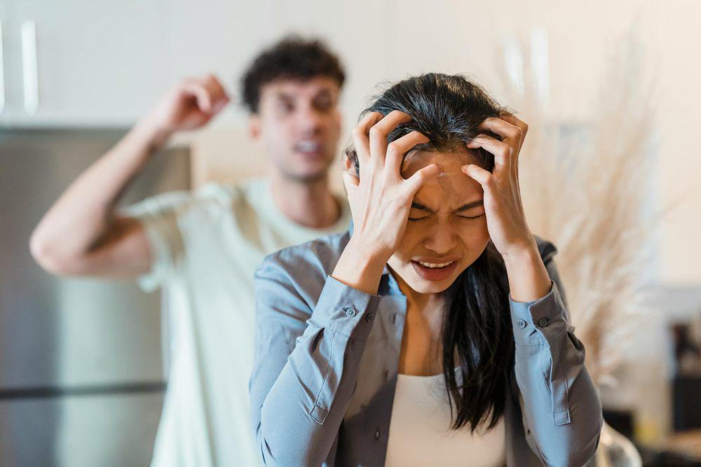 5 Tanda Bahaya dalam Berkencan yang Perlu Kamu Waspadai