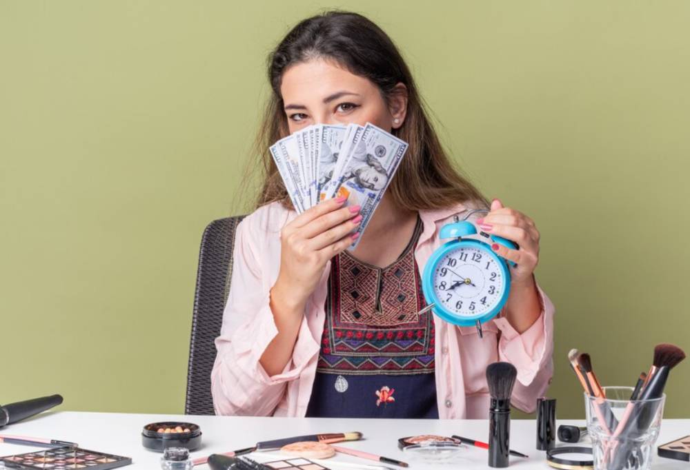 ilustrasi kebiasaan finansial (freepik.com/stockking)
