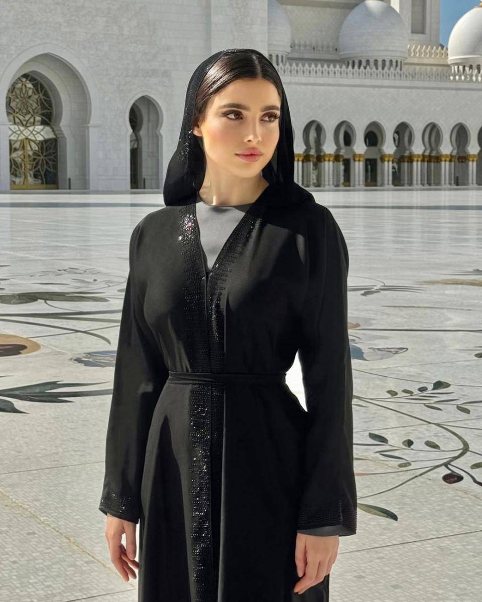 Potret Miss Cosmo Yunani 2025, Ioanna Sarantopoulou (instagram.com/ioanna.sara)