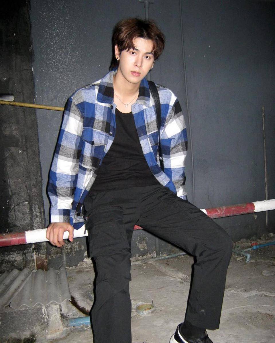 earth tone outfit ala Cooper Patpasit (instagram.com/cooper_patpasit)