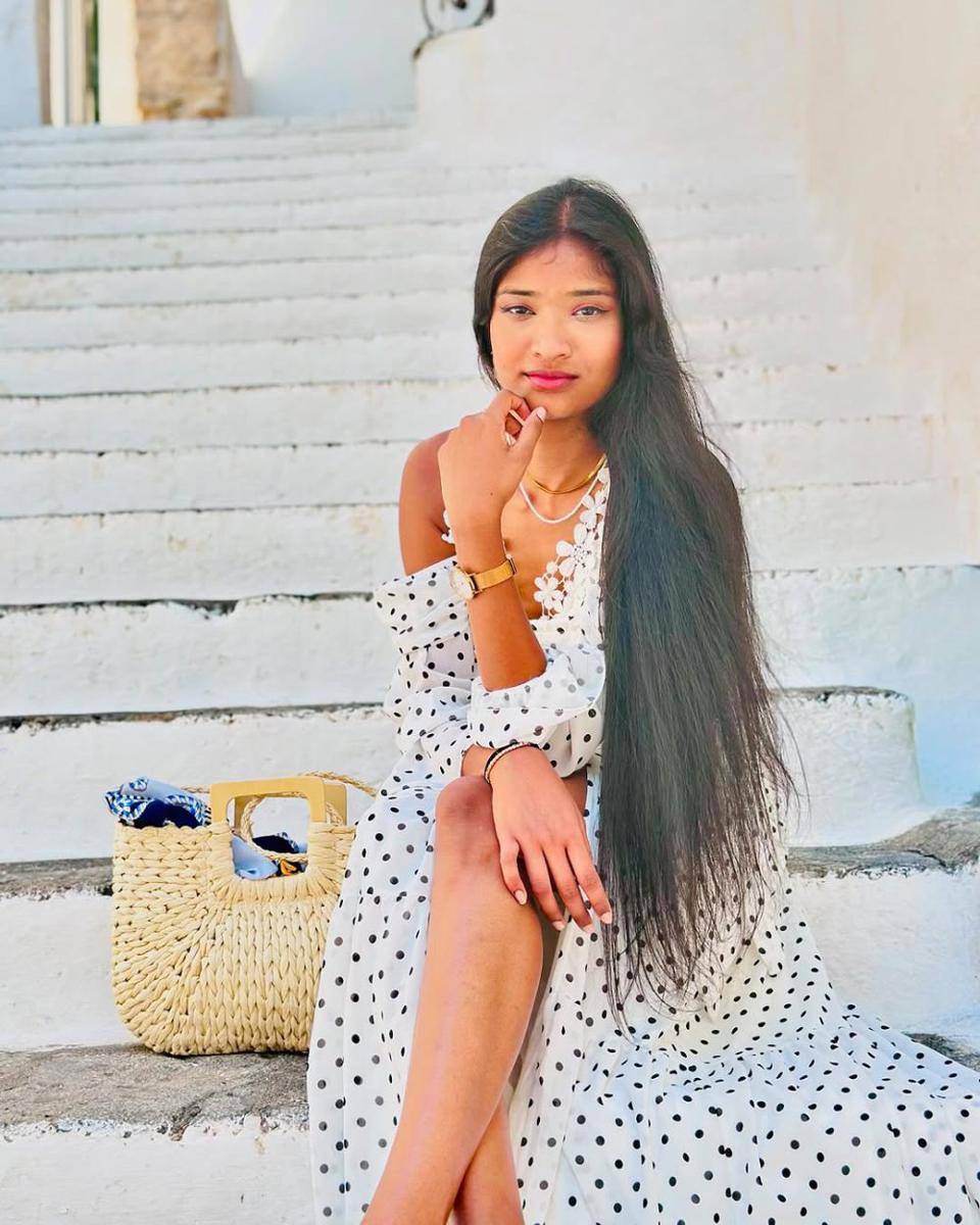 Potret Miss Global Sri Lanka 2025, Nipunika Sanduni (instagram.com/sandy_fernandz10)