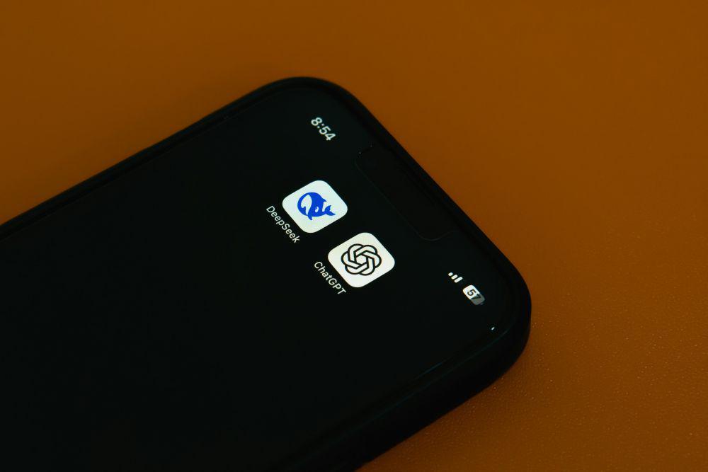 O3-mini OpenAI vs DeepSeek R1, Siapa yang Lebih Cerdas?