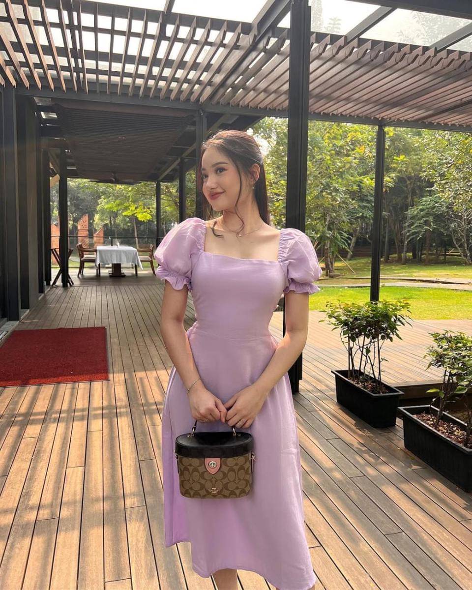 potret ide OOTD girly dress yang centil dan cute ala LingLing Saputri