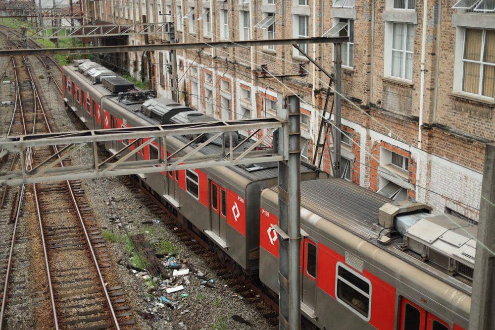 ilustrasi kereta listrik (pexels.com/Thgusstavo Santana)