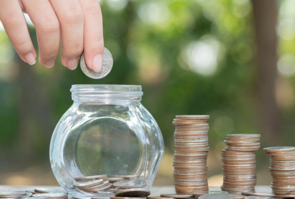 5 Strategi Mengelola Gaji UMR agar Bisa Tetap Menabung