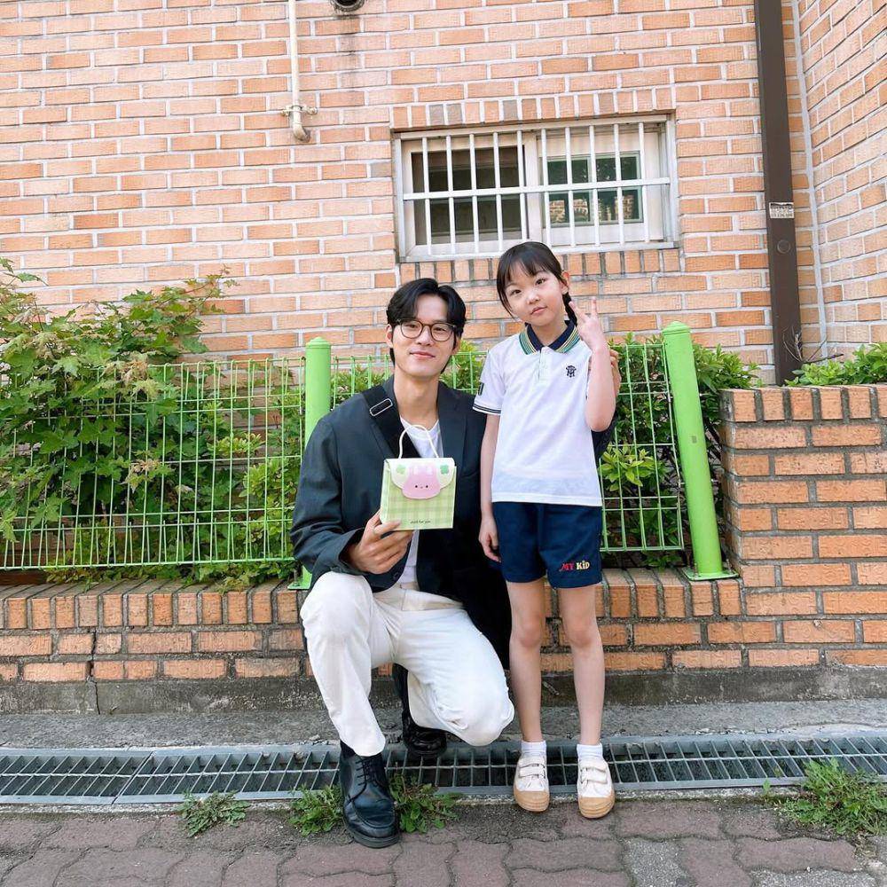 Potret Kang Dan Oh dalam drama Korea Love Next Door. (Instagram.com/jiii0n__)