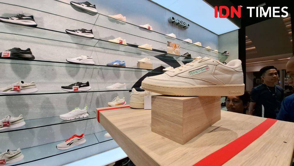 Kampanye gaya hidup “Waktu Berlalu, Reebok Selalu” di store Reebok di Kota Makassar, Sabtu (8/2/2025)/Istimewa