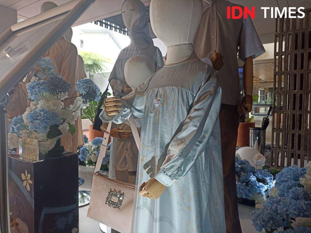 Anniversary ke-8, merché meluncurkan 8 koleksi eksklusif Raya Collection yang terinspirasi dari simbol infinity. 7 Februari 2025. (IDN Times/M. Tarmizi Murdianto)
