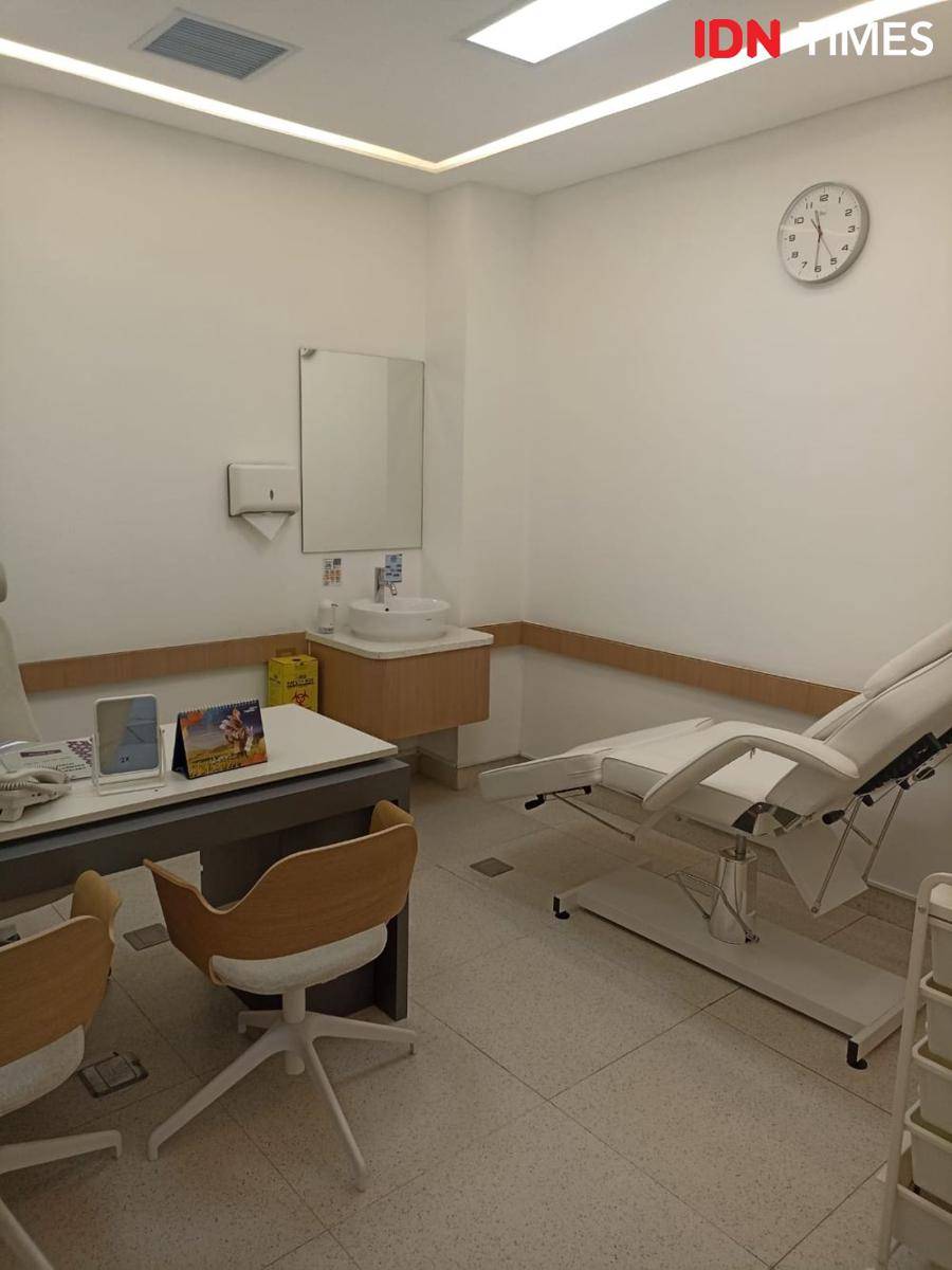 Potret Klinik Utama Tivaza Jakarta. 8 Februari 2025. (IDN Times/M. Tarmizi Murdianto)