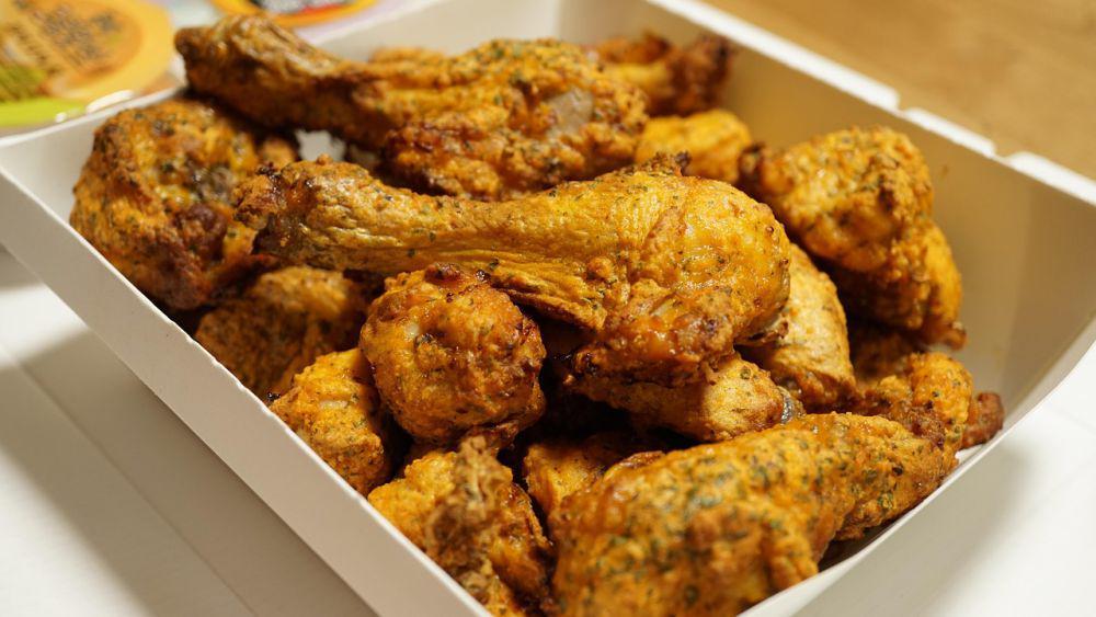 Resep Ayam Goreng Daun Jeruk, Ide Bekal Makan Siang yang Enak
