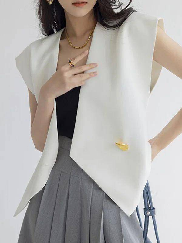 Ilustrasi asymmetric vest. (pinterest.com/Uoozee)
