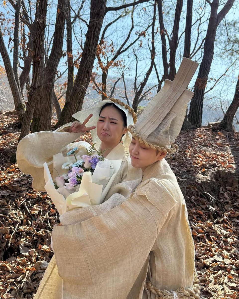 potret syuting terakhir cast Check In Hanyang (instagram.com/kj_ieun)