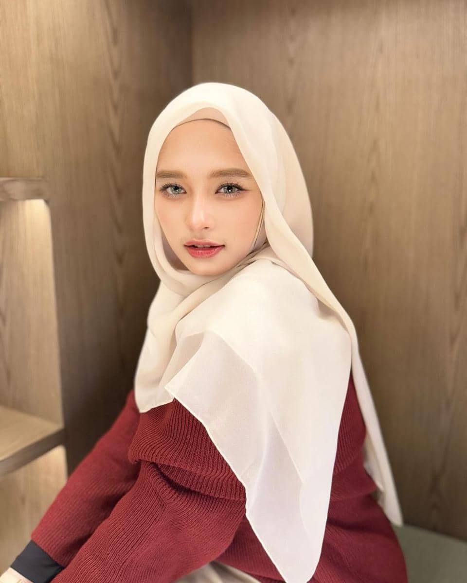 Gaya make up ala Inara Rusli (instagram.com/mommy_starla)