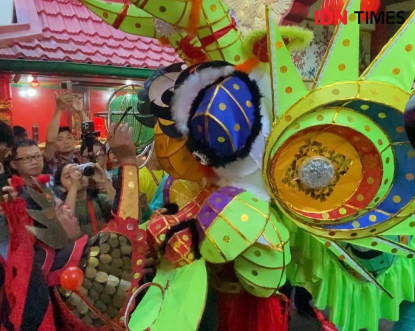 Ritual buka mata naga di Pontianak. (IDN Times/Teri).