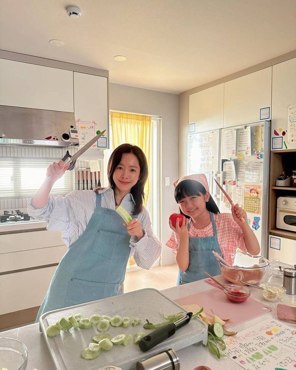 momen akrab Han Ji Min dan Ki So Yu (instagram.com/roma.emo)