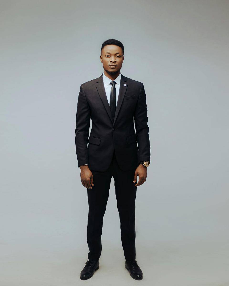 business profesional dress code (pexels.com/King Shooter)