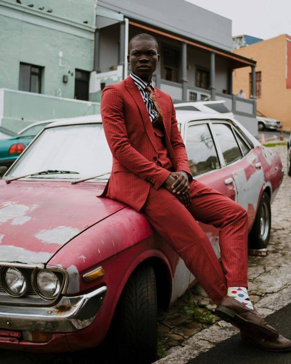 festive attire dress code (pexels.com/Thomas Nguka)