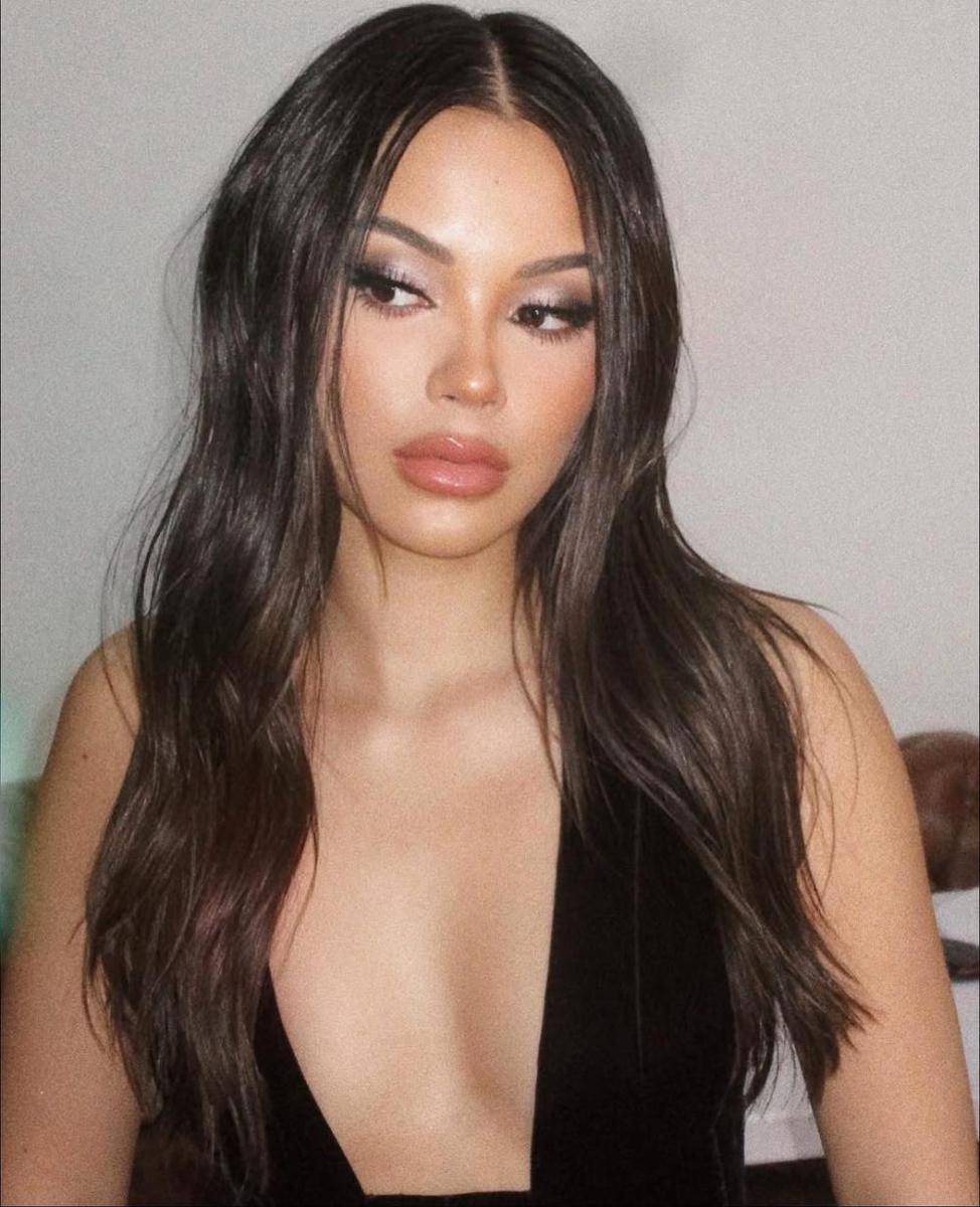 makeup bold untuk pemilik kulit cerah (instagram.com/alyssadaguise)
