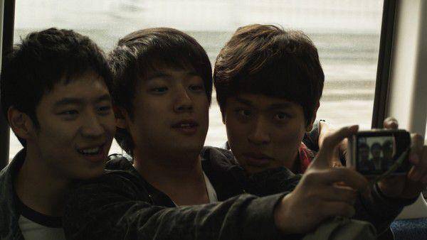 cuplikan Lee Je Hoon, Seo Jun Young, dan Park Jung Min di film Bleak Knight (dok. KAFA Films/Bleak Knight)