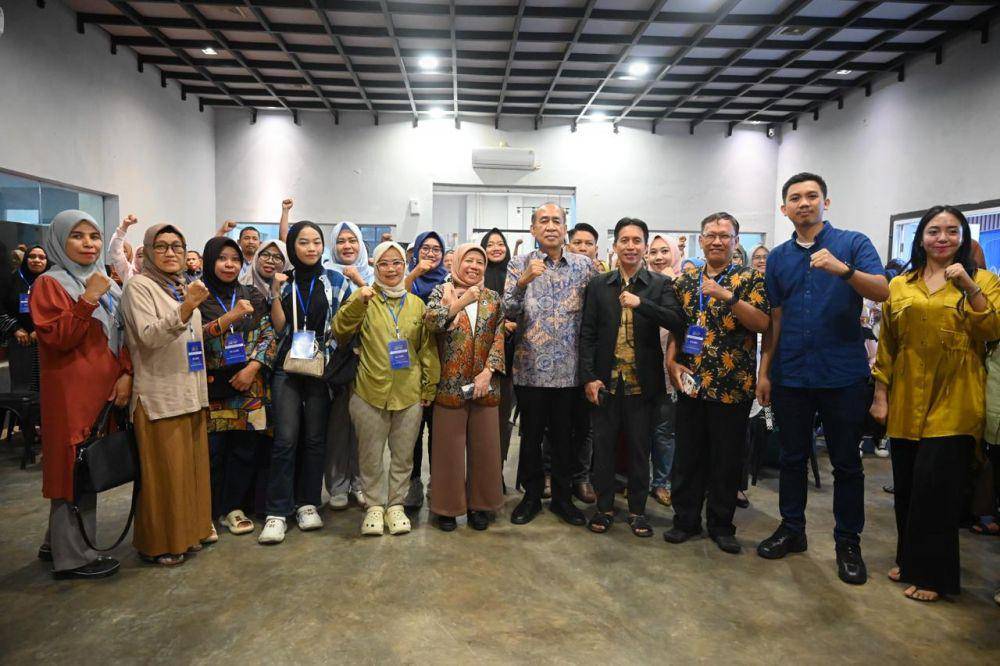 DPR RI dan Badan Gizi Nasional (BGN) sosialisasikan program Makan Bergizi Gratis di Makassar, Minggu (9/2/2025). Dok. Istimewa
