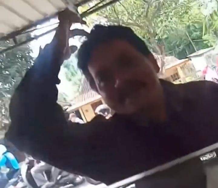 Tangkapan layar vidio akun Facebook Wahyu Chris terduga pelaku penipuan. IDN Times/ Istimewa.
