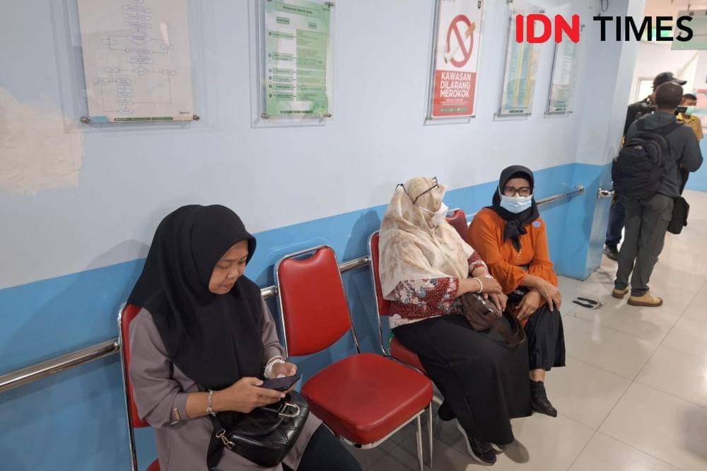 Suasana hari pertama pelaksanaan program Cek Kesehatan Gratis (CKG), salah satunya di Puskesmas Tanah Abang, Senin (10/2/2025) (IDN Times/Lia Hutasoit)