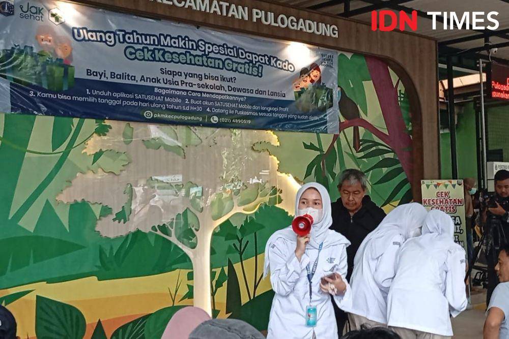 Suasana Puskesmas Pulogadung saat cek kesehatan gratis dimulai pada Senin (10/2/2025). (IDN Times/Dini Suciatiningrum)