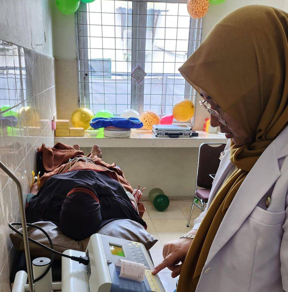 pemeriksaan kesehatan gratis di Puskesmas Makrayu (Dok: Humas Puskesmas Makrayu)