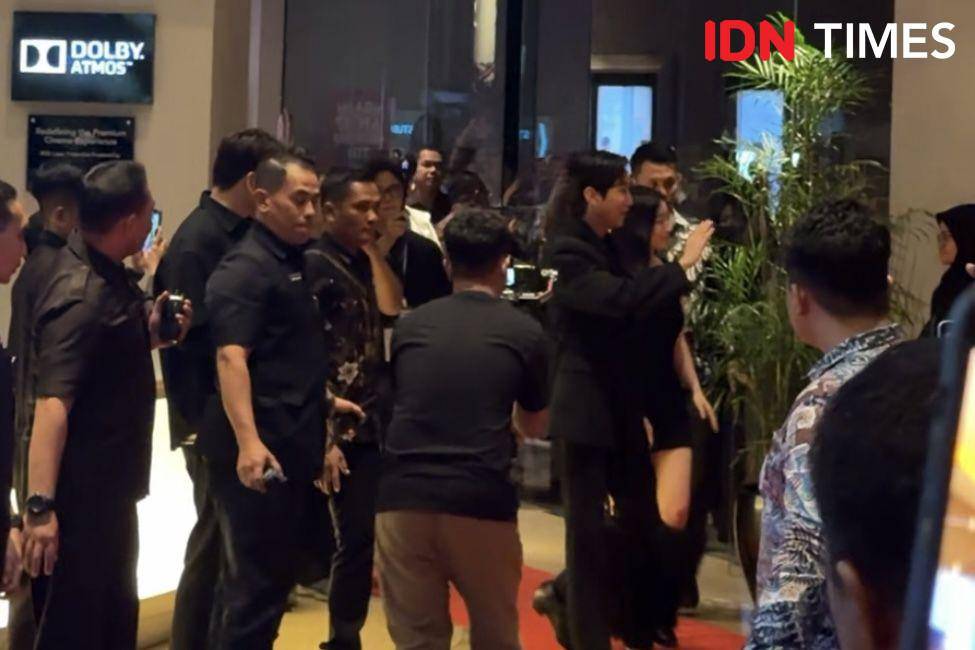 momen red carpet world premiere film You Are the Apple of My Eye (IDN Times/Elizabeth Chiquita)